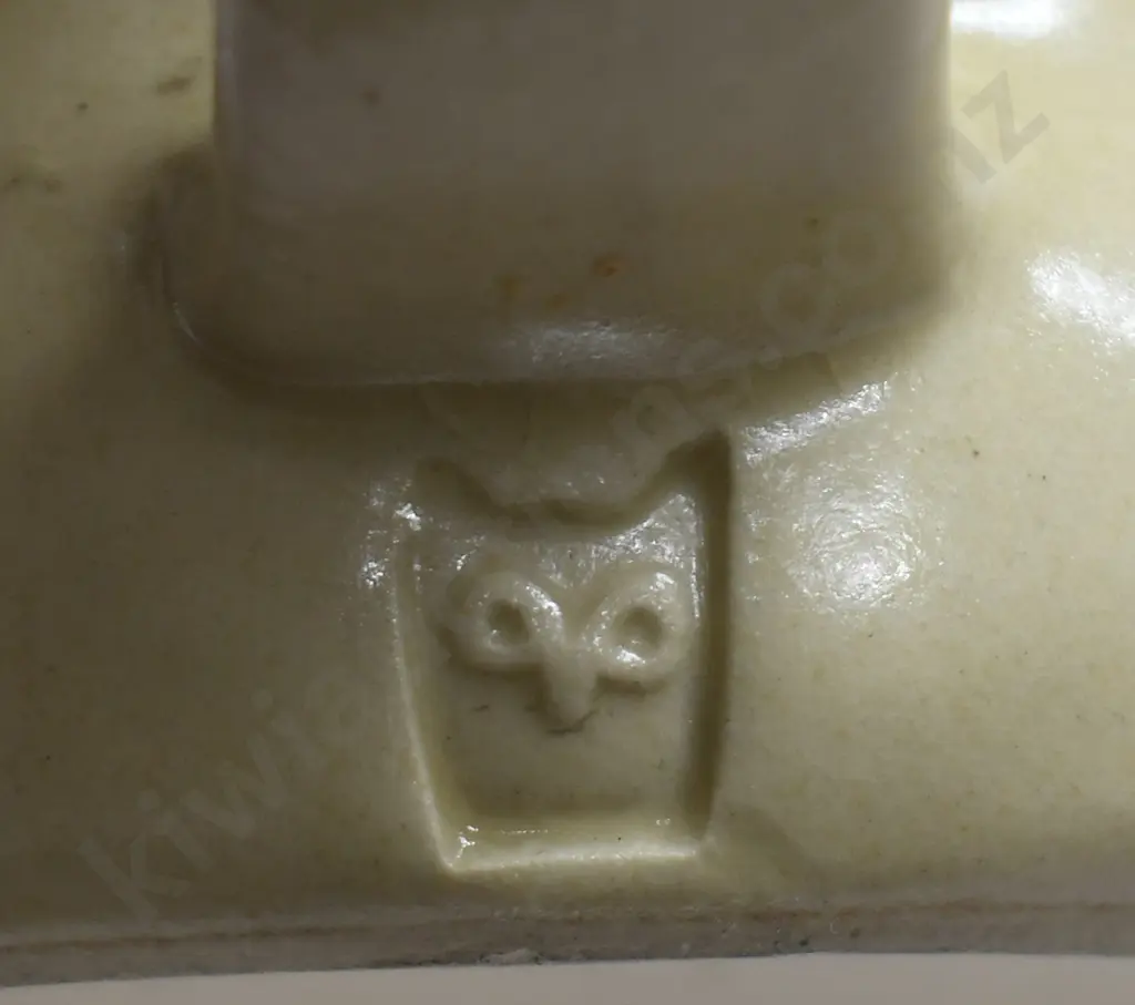 ROB MULDOON CHARACTER JUG, NZ STUDIO POTTERY Image 1++