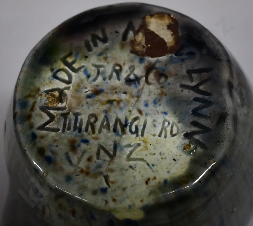 RANCICH AUCKLAND COLONIAL POTTERY VASE Image 1++