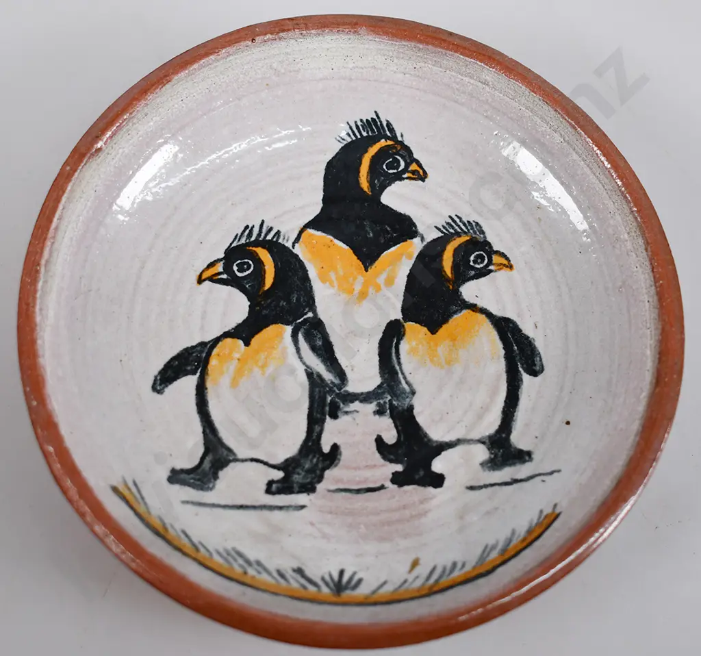 ELIZABETH LISSAMAN POTTERY PENGUIN WALL HANGING Image 1++