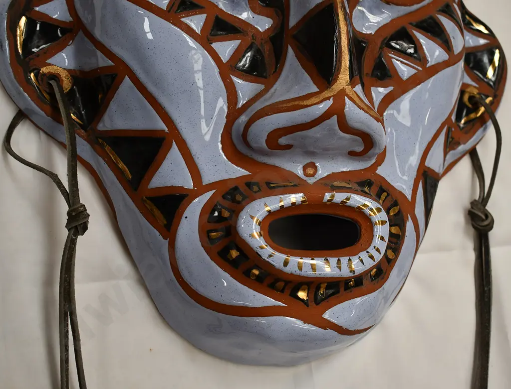 BARDI IVORY WALL MASK Image 1++