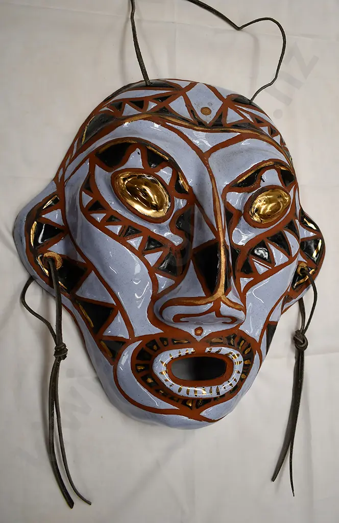 BARDI IVORY WALL MASK Image 1++