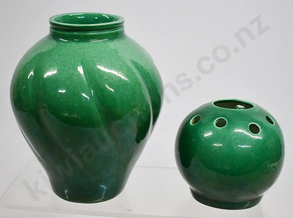 OC STEPHENS DUNEDIN GREEN VASES Image 1++