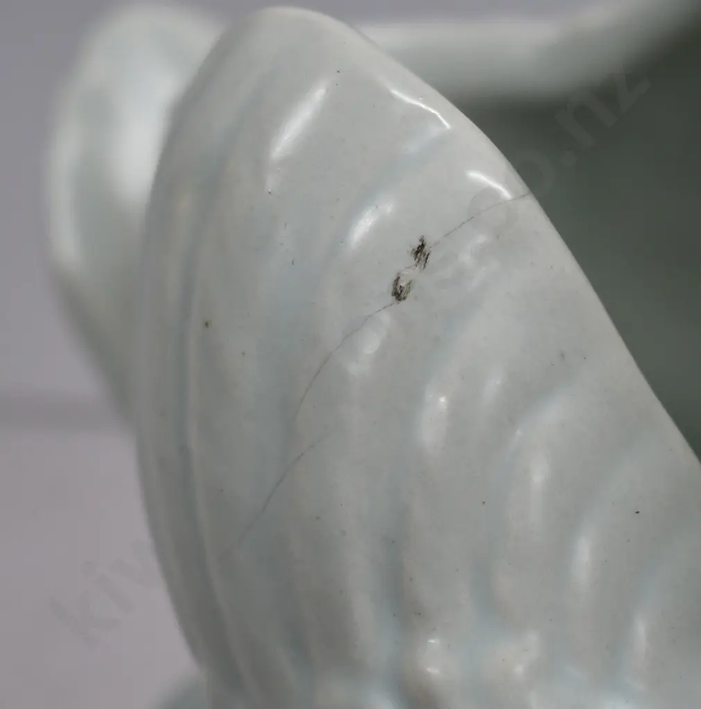 CROWN LYNN MINT GREEN SMALL SWAN Image 1++
