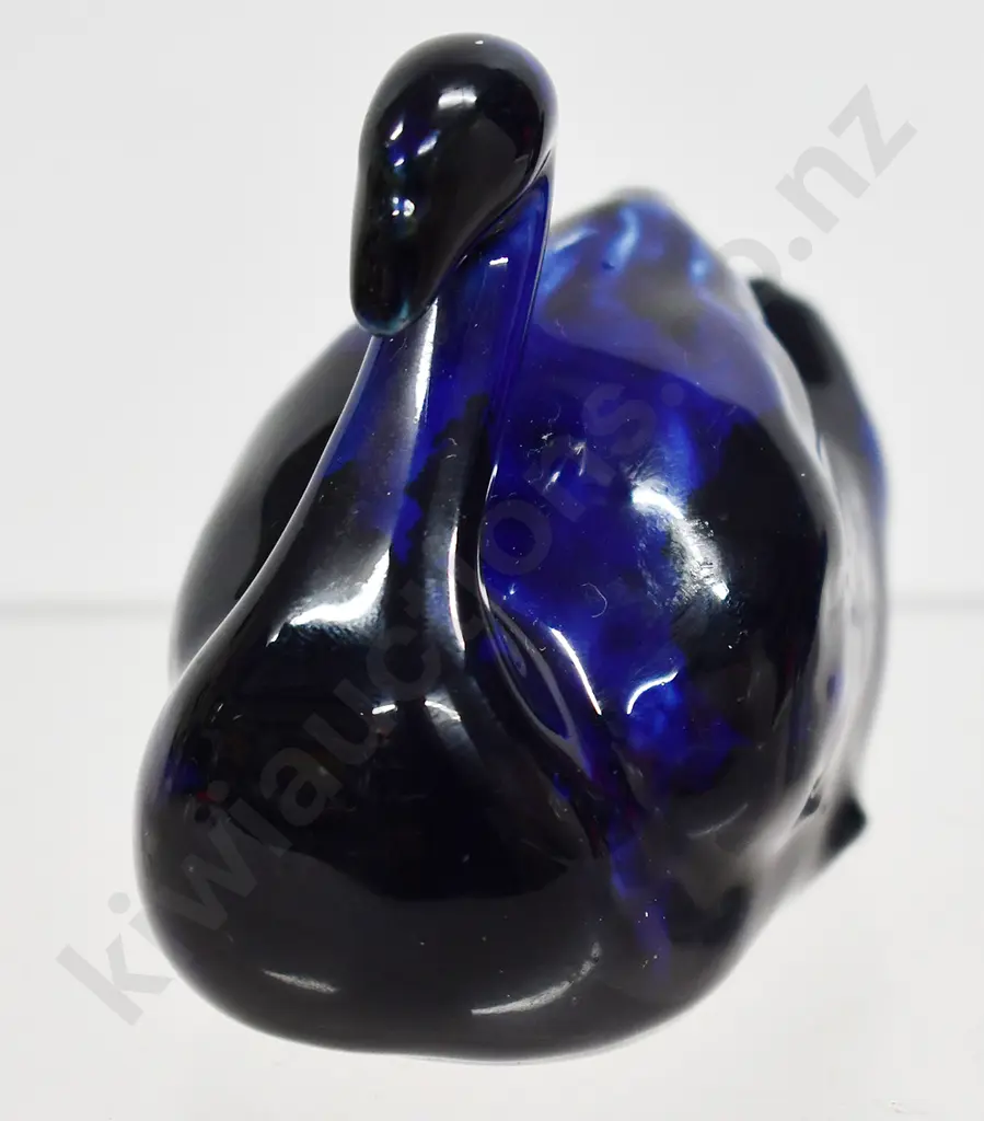 BENHAR POTTERY BLUE SWAN Image 1++