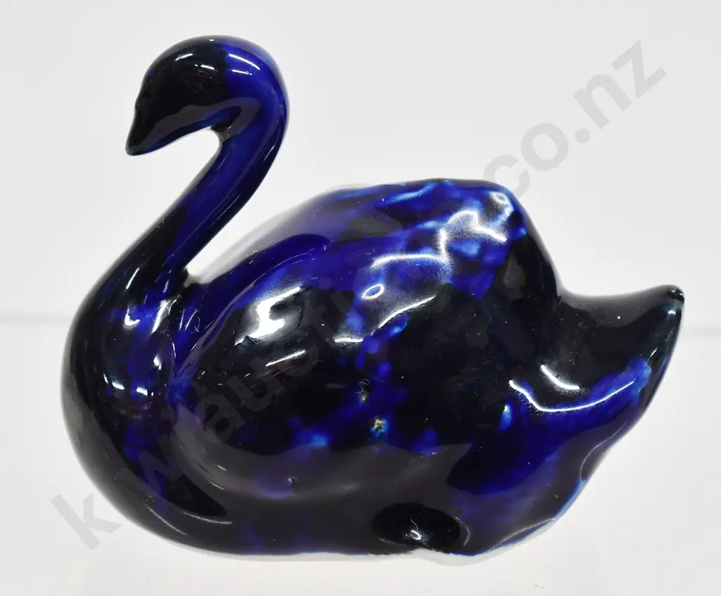 BENHAR POTTERY BLUE SWAN Image 1++