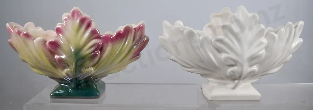 TITIAN OAKLEAF VASES T102 Image 1++
