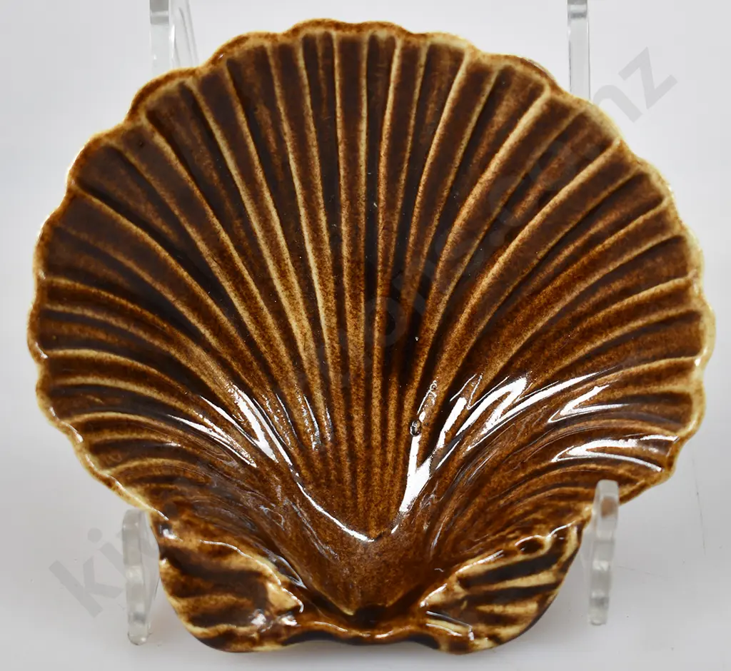 TEMUKA WARE SCALLOP SHELL DISH Image 1++