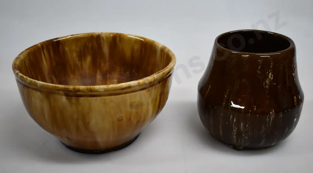 LOVATT (TEMUKA) BOWL & VASE Image 1++