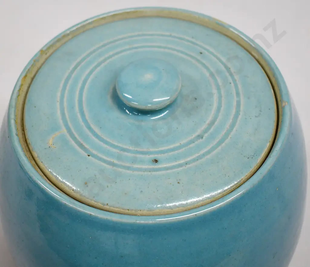 TIMARU POTTERIES BLUE GLAZED STORAGE JAR Image 1++
