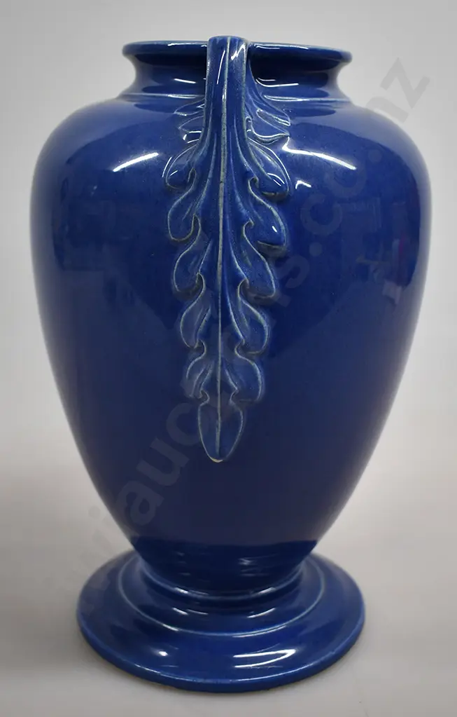 TEMUKA GRECIAN STYLE 2 HANDLED VASE Image 1++