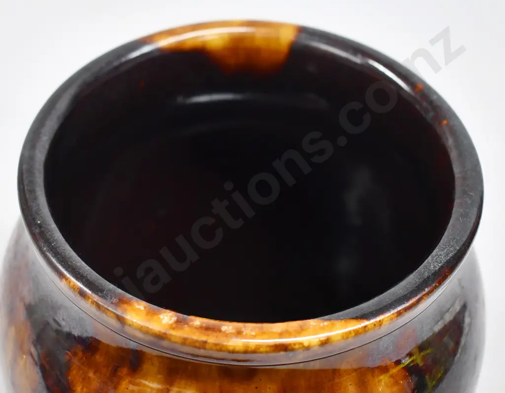 LUKE ADAMS VASE Image 1++
