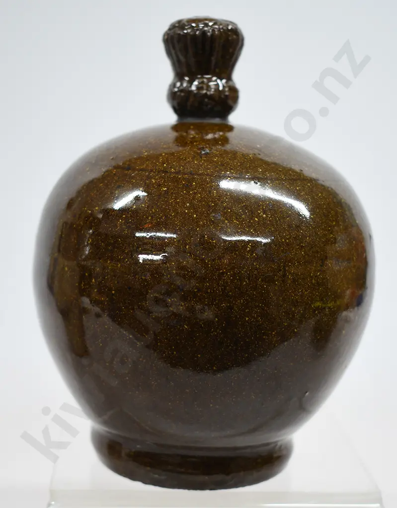 COLONIAL POTTERY MONEY BOX Image 1++