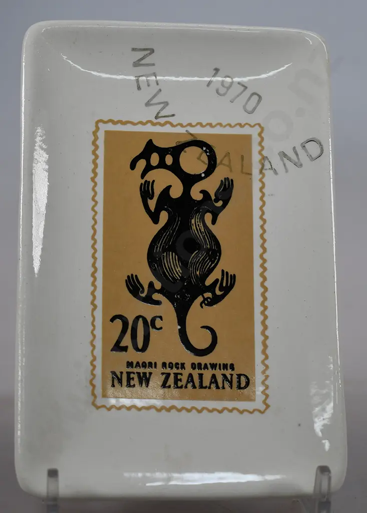 CROWN LYNN POSTAGE STAMP DISH 20c MAORI ROCK DRAWING Image 1++