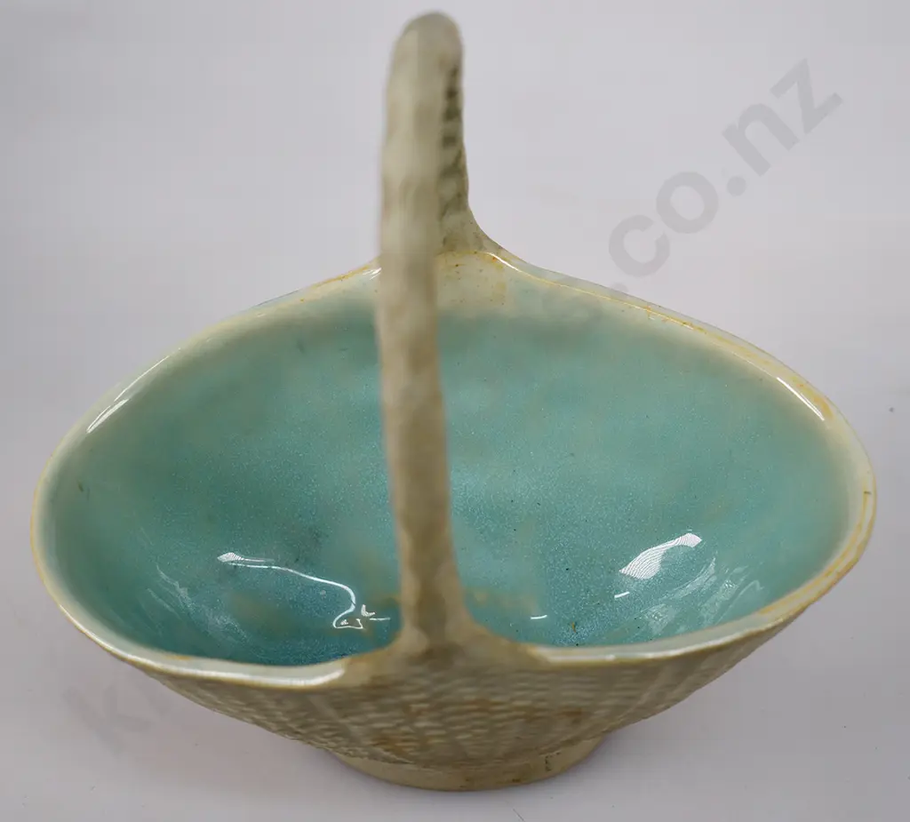 MOLLE' POTTERY BASKET Image 1++