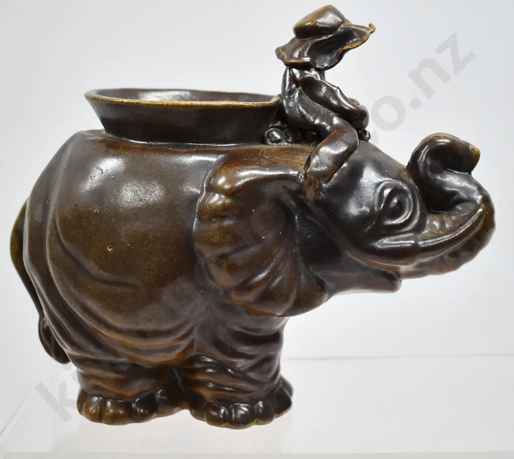 GRUPP SPRING CREEK STUDIO POTTERY ELEPHANT Image 1++