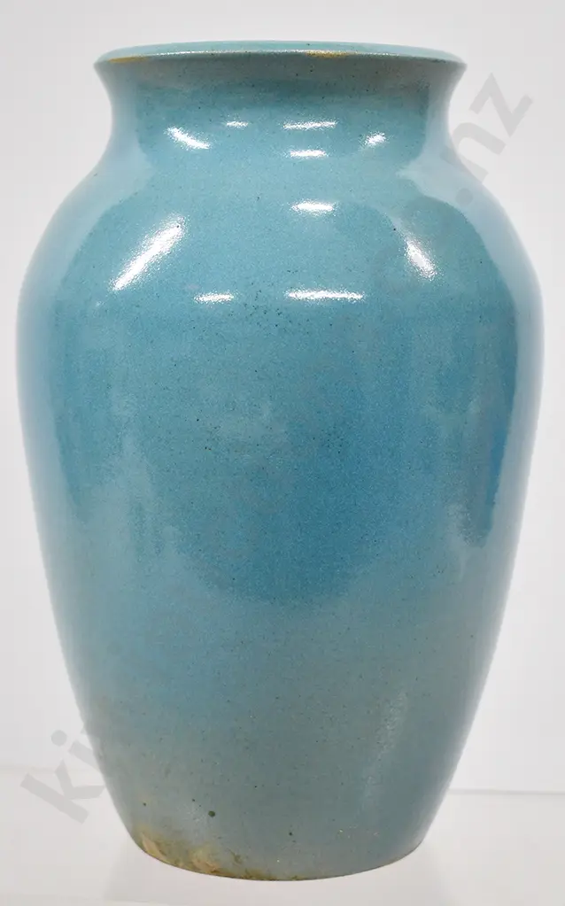 TIMARU POTTERIES VASE Image 1++