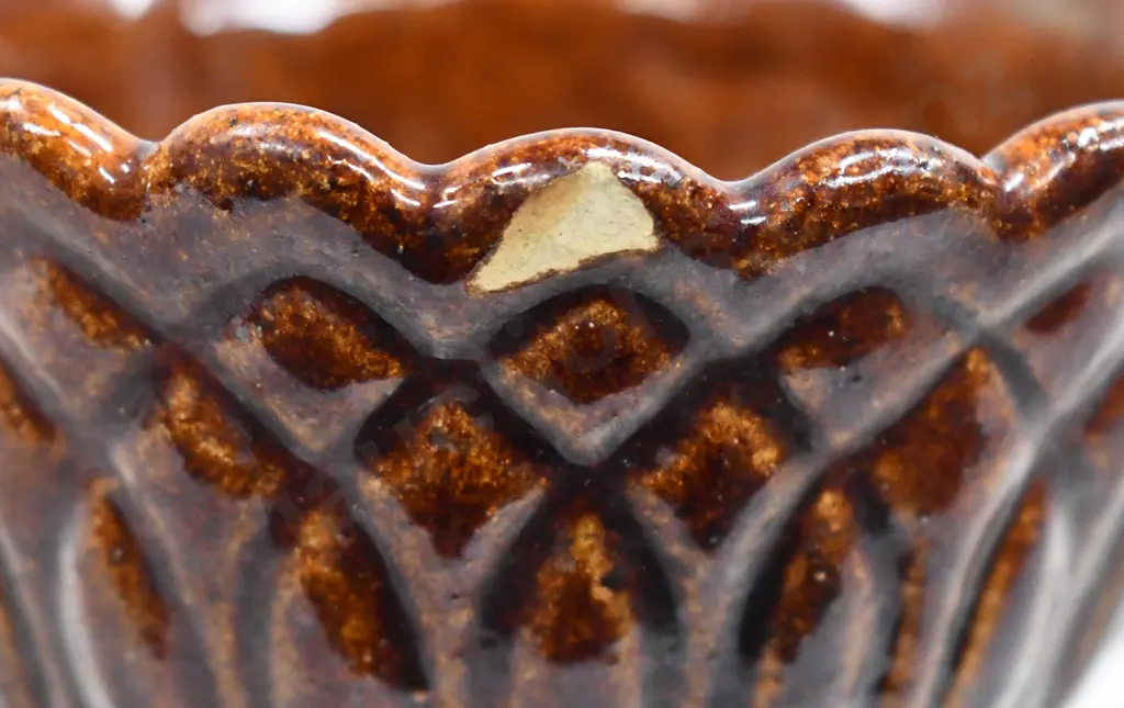 LUKE ADAMS POTTERY FOOTED DISH Image 1++