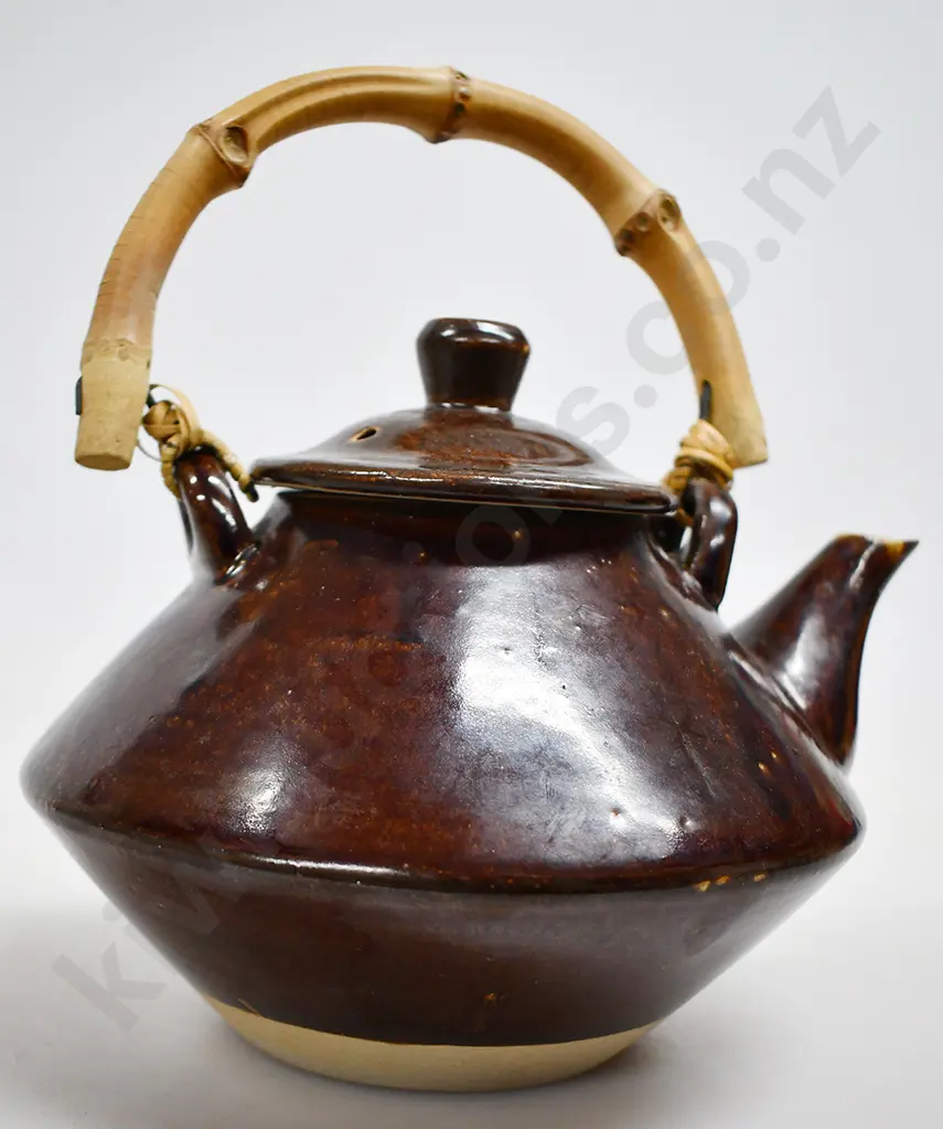 MULTICOLOURED HEXAGONAL SHAPED COLONIAL POTTERY TEAPOT Image 1++