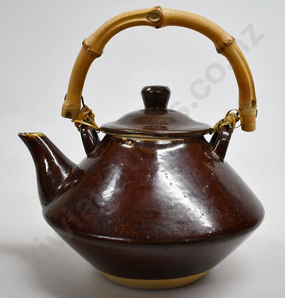 MULTICOLOURED HEXAGONAL SHAPED COLONIAL POTTERY TEAPOT Image 1++