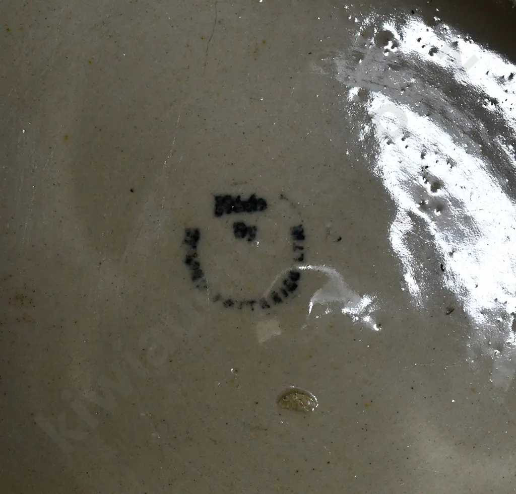 TIMARU POTTERIES MOTTLED GREEN STORAGE JAR Image 1++
