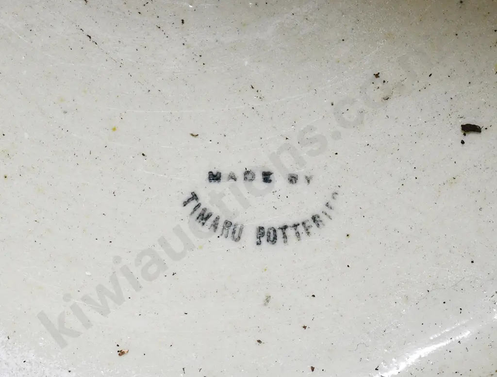 TIMARU POTTERIES STORAGE JAR Image 1++