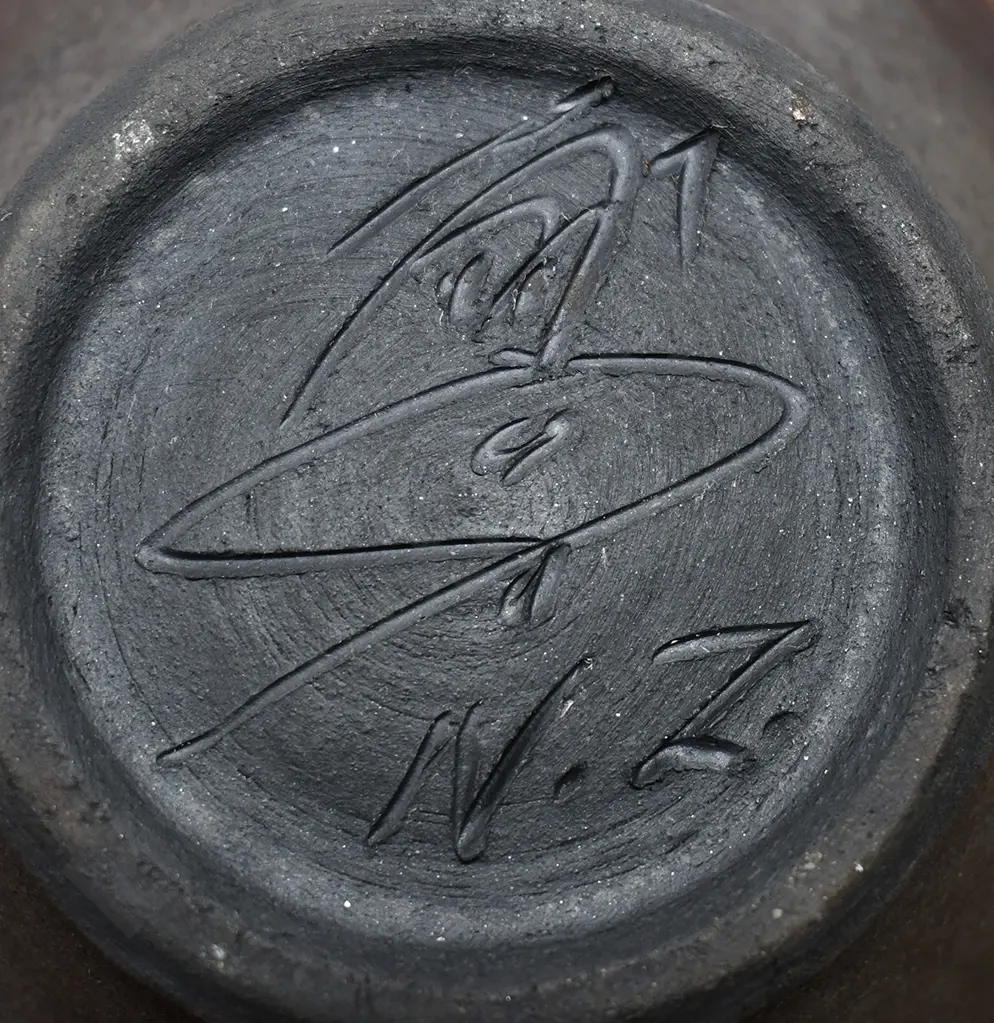 NZ STUDIO POTTERY VASES Image 1++