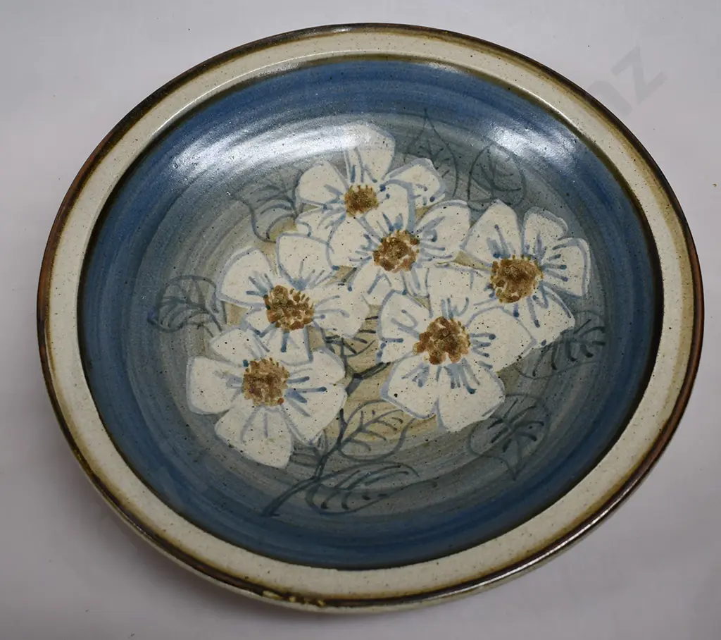 CARTER NEW ZEALAND STUDIO POTTERY BOWL Image 1++