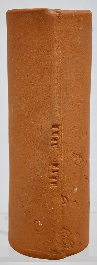TATYANNA MEHARRY WAR STORY EXHIBITION VASE Image 1++
