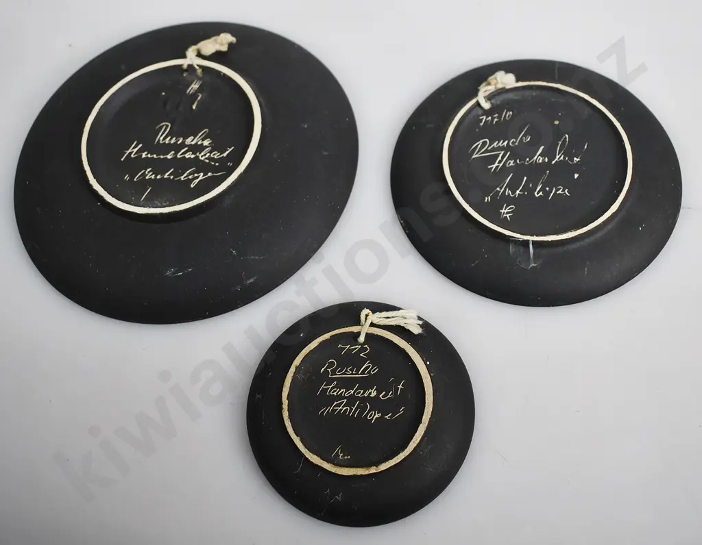 WEST GERMAN POTTERY DECORATIVE WALL PLATES Image 1++