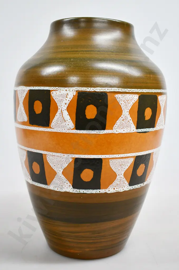 WEST GERMAN POTTERY VASE Image 1++