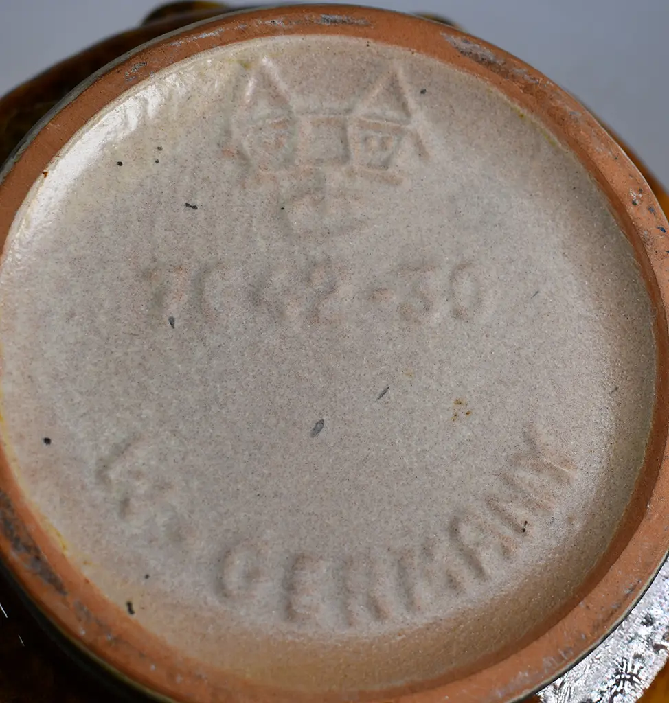 WEST GERMAN POTTERY VASE Image 1++