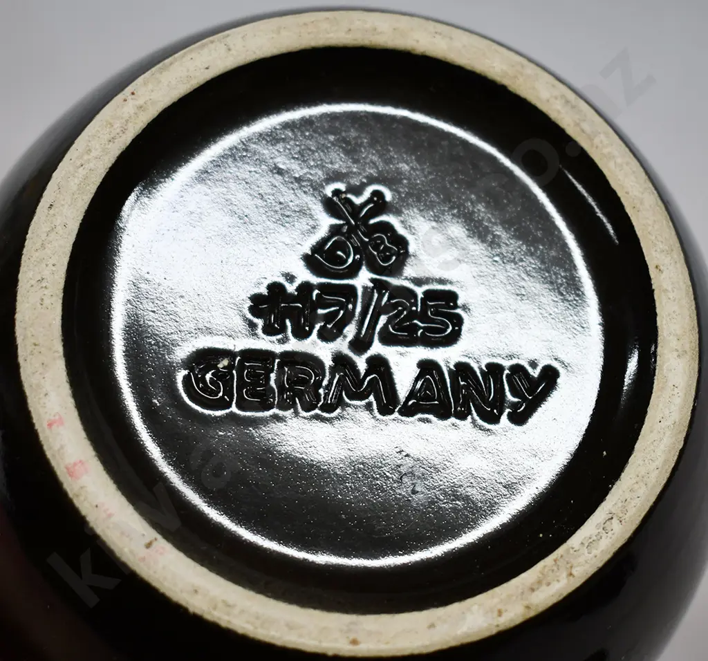 WEST GERMAN POTTERY VASE Image 1++