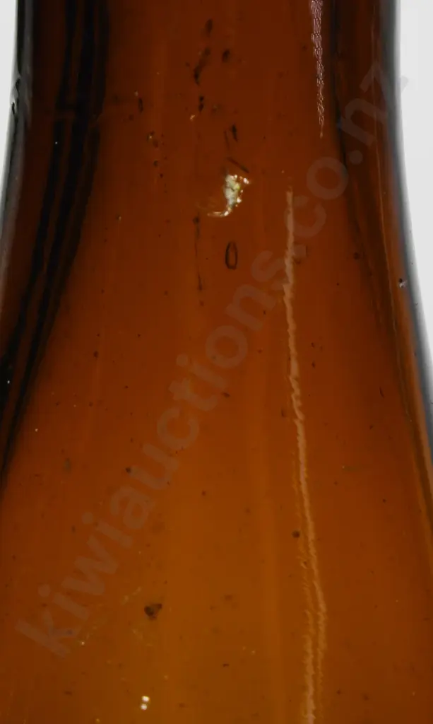 OTAGO BREWERY DUNEDIN CROWN TOP BEER Image 1++