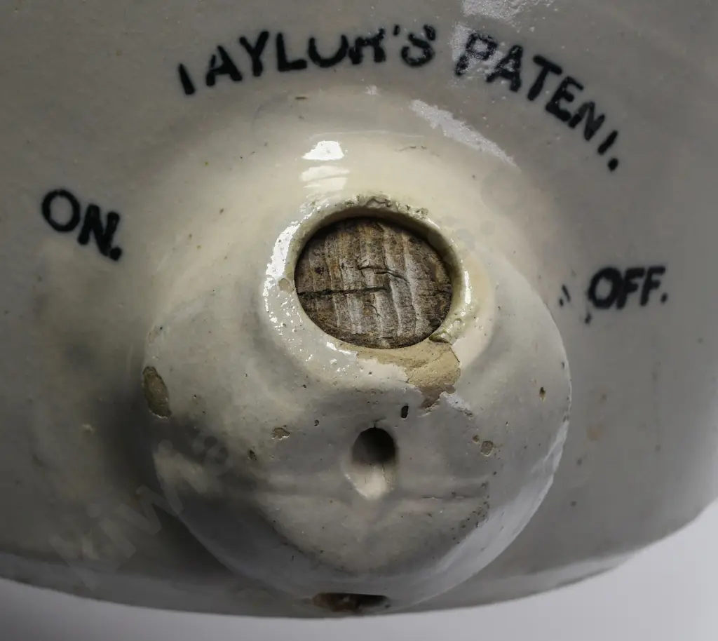 MOCKETT RANGIORA STONE JAR Image 1++