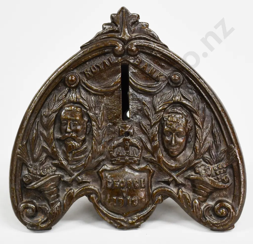 GEORGE V 1910 CAST METAL COIN BANK Image 1++
