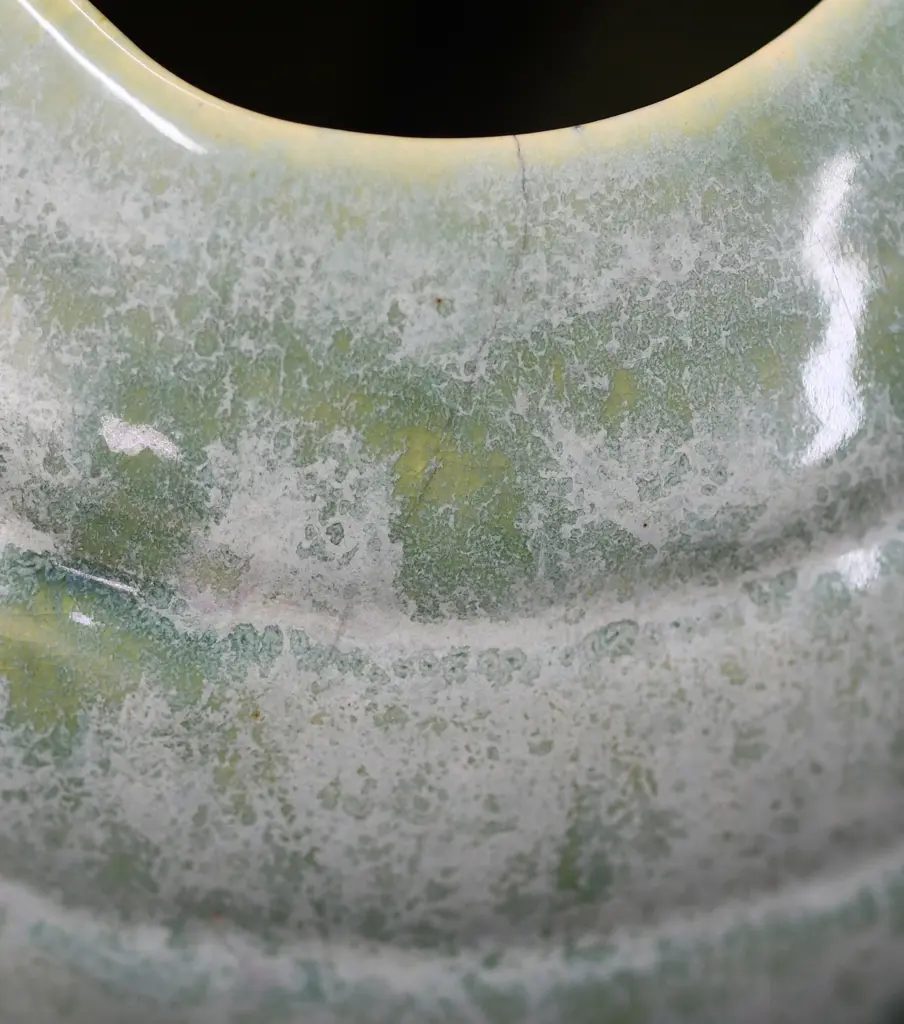 CROWN LYNN 3 FOOTED VASE Image 1++