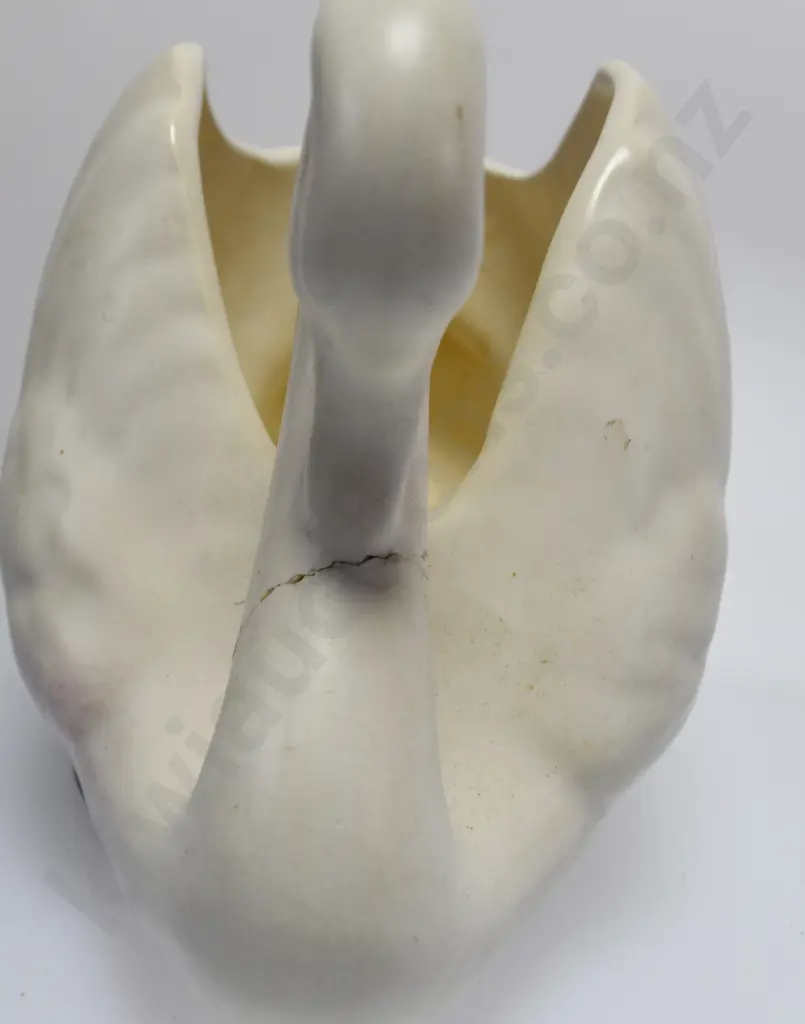 CROWN LYNN SWANS Image 1++