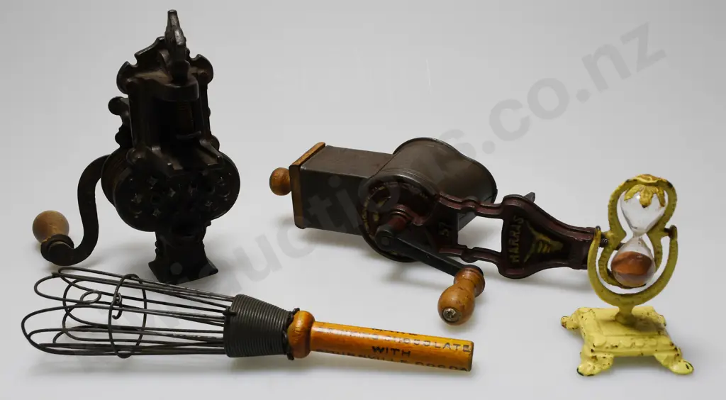 VINTAGE KITCHENALIA Image 1++