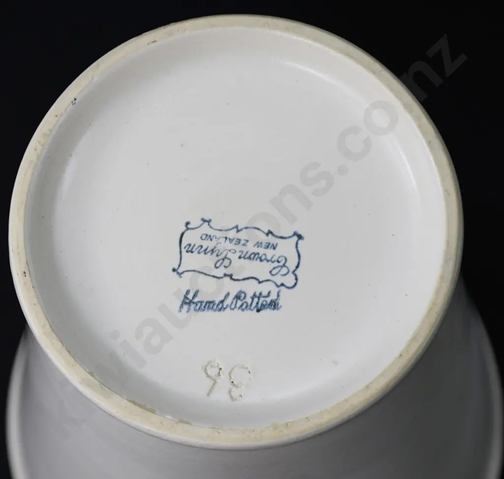 CROWN LYNN HAND POTTED VASE Image 1++