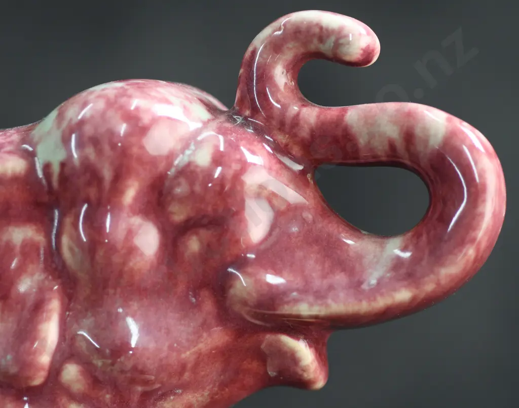 CROWN LYNN ELEPHANT Image 1++