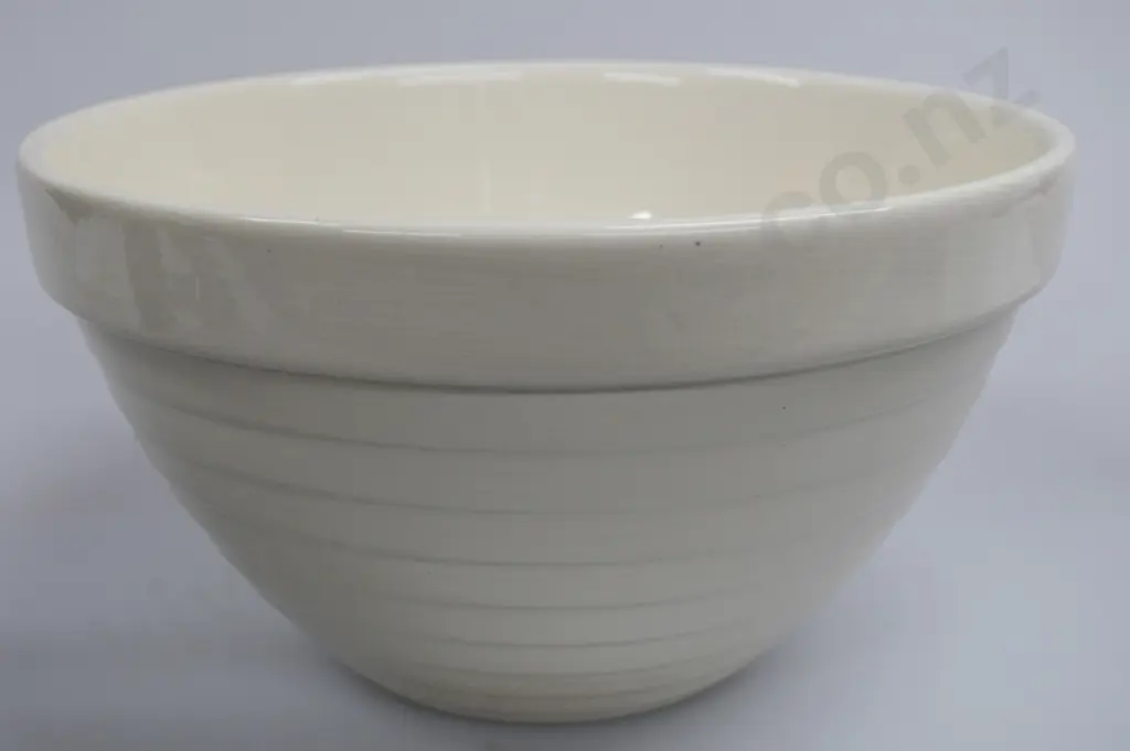 CROWN LYNN BOWLS Image 1++