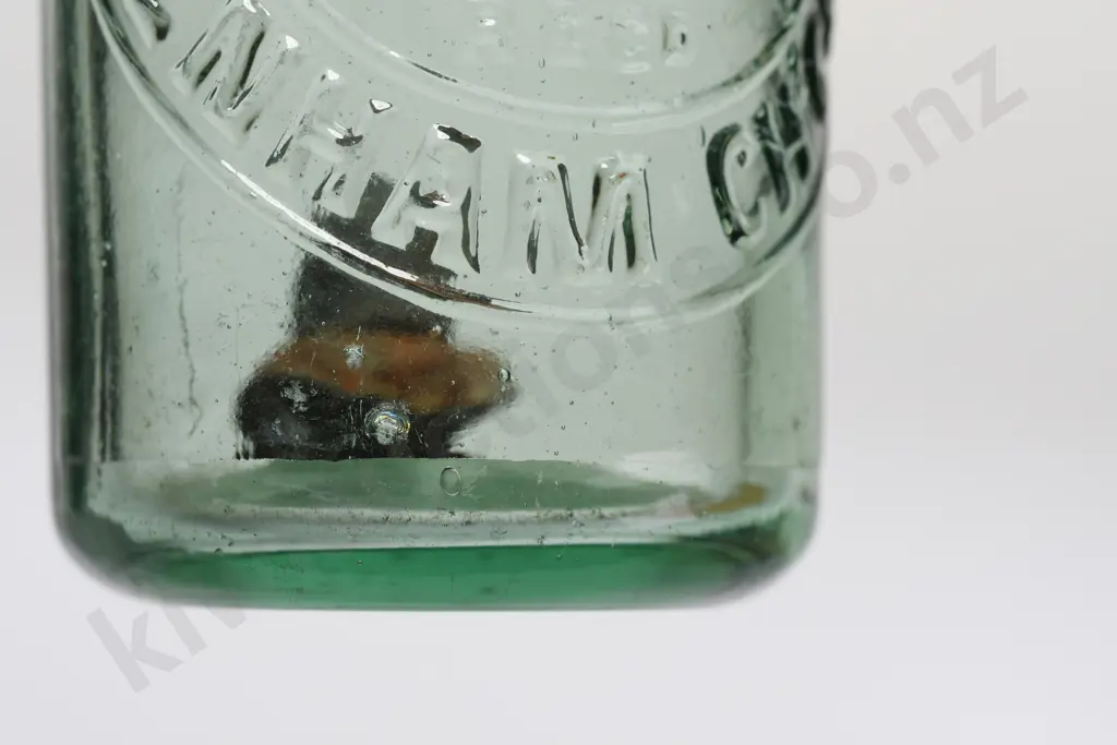 HILL LAMONT Image 1++