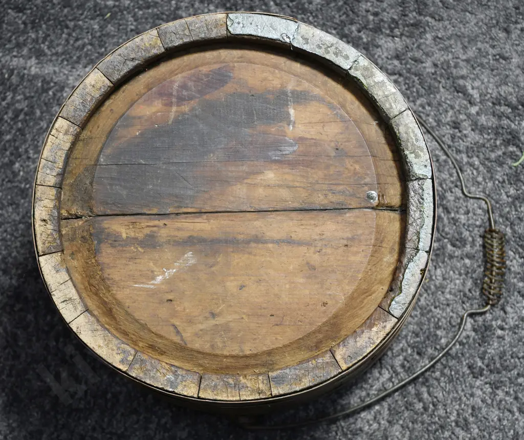 WOODEN MILK PAIL Image 1++