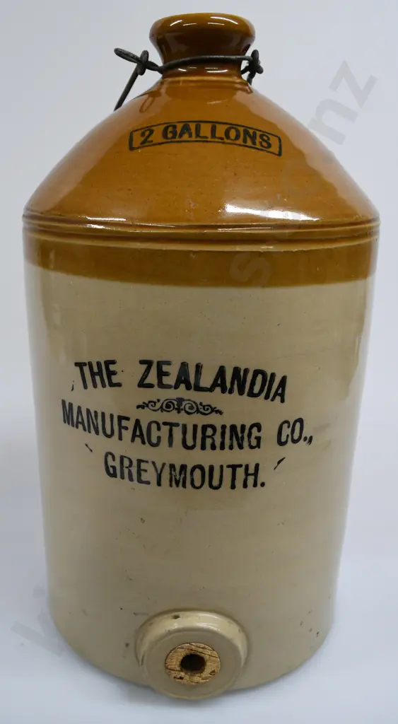 ZEALANDIA STONE JAR Image 1++