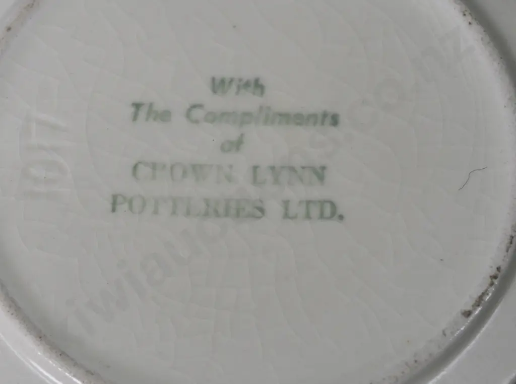 CROWN LYNN MAORI ASHTRAY Image 1++