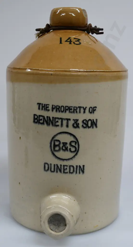 BENNETT DUNEDIN STONE JAR Image 1++