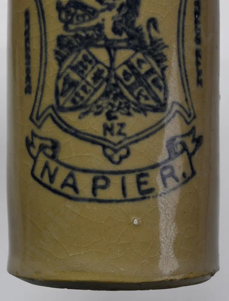 GIFFORD PLOWMAN NAPIER GINGER BEER Image 1++