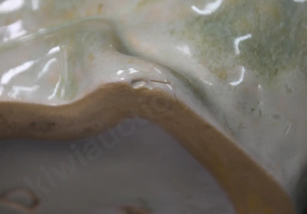 CROWN LYNN TRICKLE GLAZED SWAN Image 1++