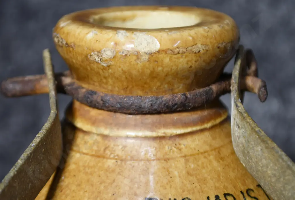 MOFFETT BLUFF & INVERCARGILL STONE JAR Image 1++