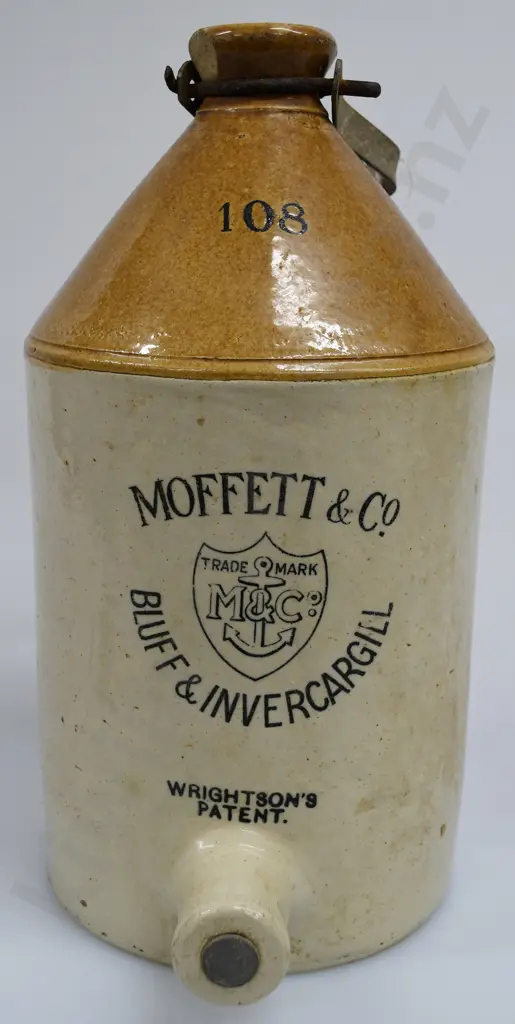 MOFFETT BLUFF & INVERCARGILL STONE JAR Image 1++